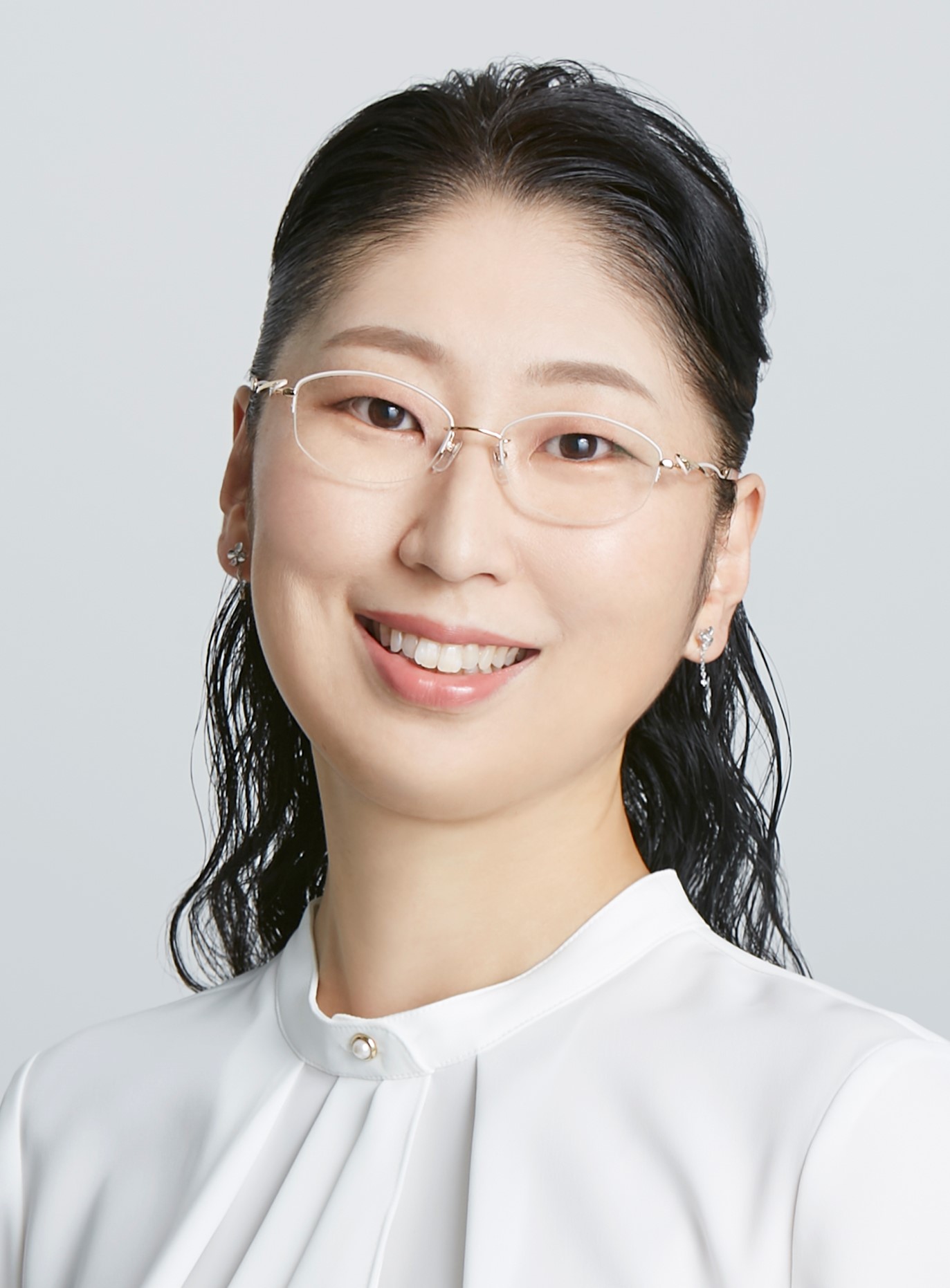 宣材写真（長井久美子さん）さわやか顔アップ
