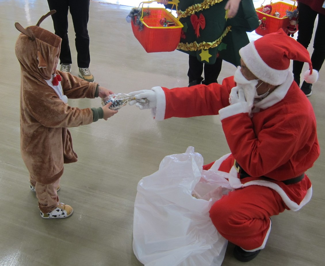 たがとしょかんdeクリスマス（多賀図書館）