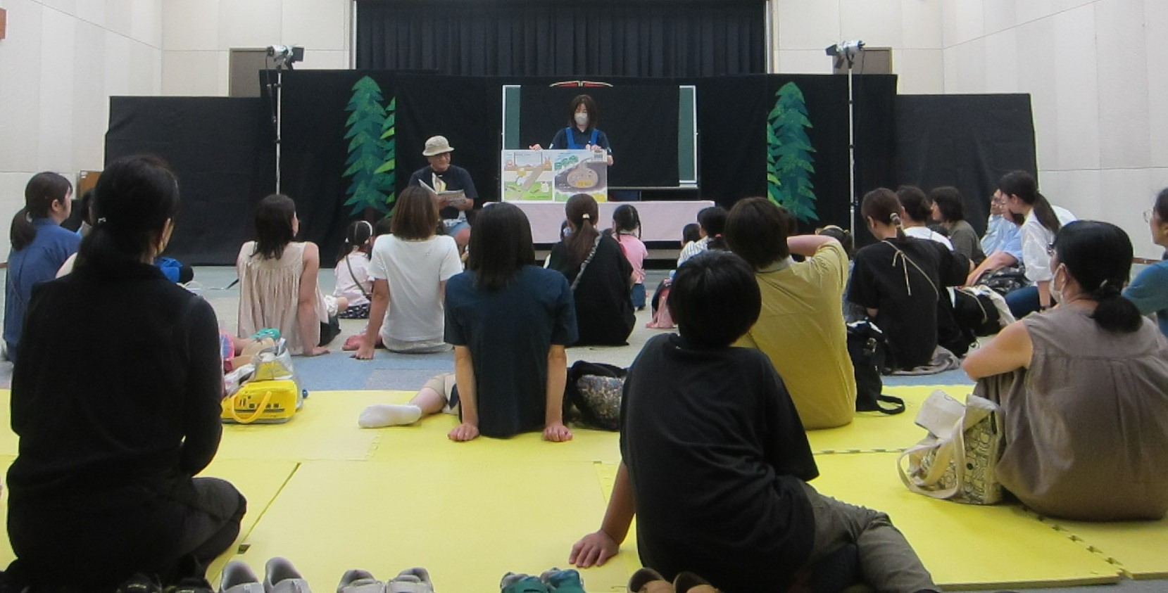 読み聞かせの様子 読み聞かせの様子